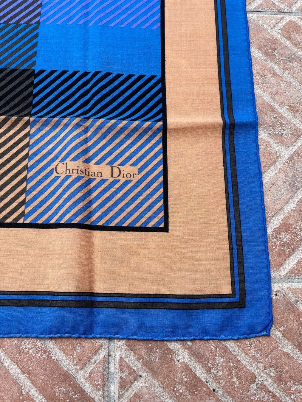 Dior Foulard & Sciarpe: Châle Christian DIOR – Usato da La Croix (Lutry) venduto da Sporades 3