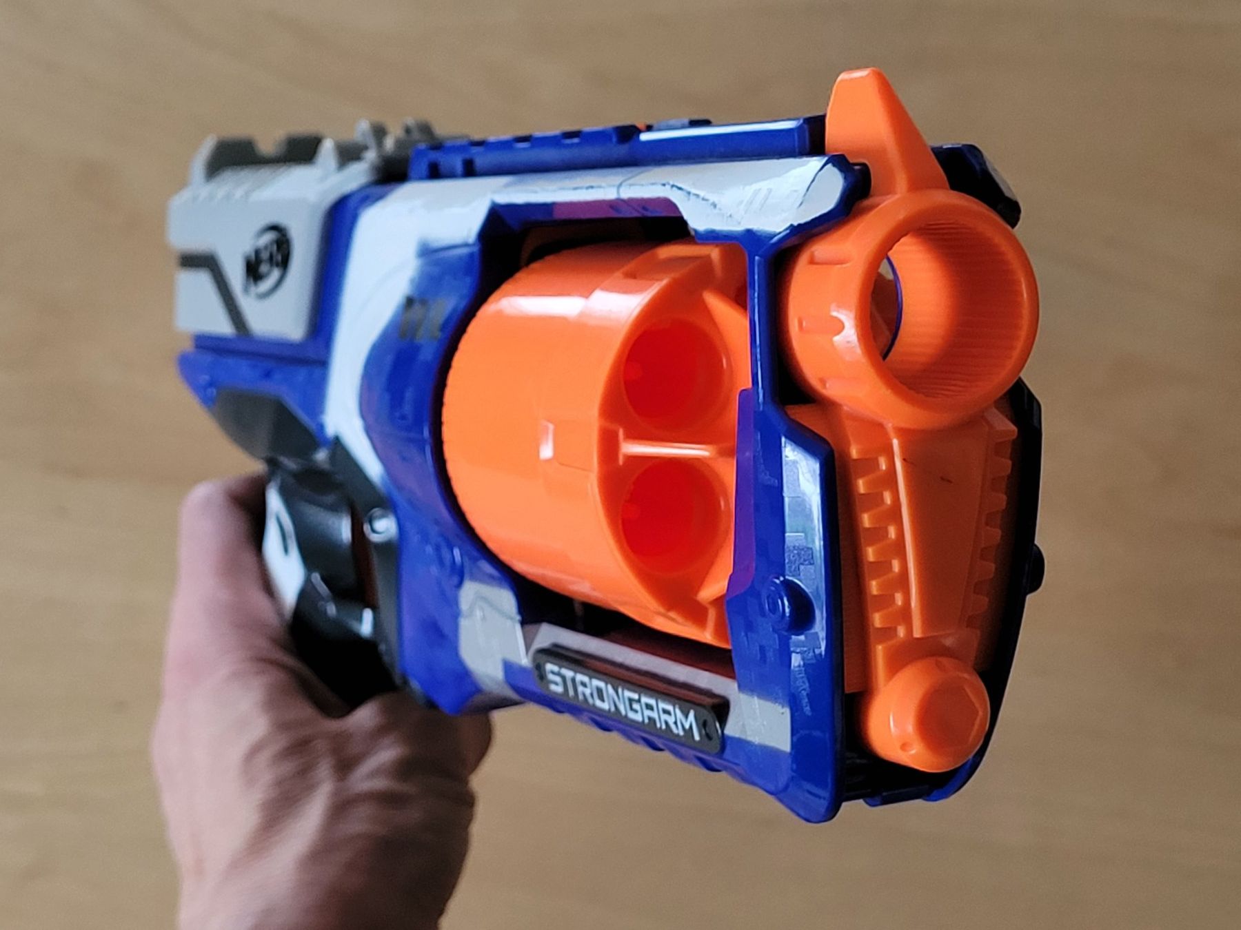 Nerf Giocattoli: Nerf N-Strike Elite Strongarm mit 10 Darts – Usato da Wiesendangen venduto da samoalk 2