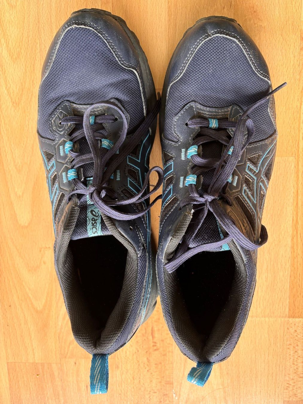 Asics Chaussures hommes: Asics Trail Scout 3 Trekkingschuhe Wanderschuhe – D'occasion à Thun par Melpi2010