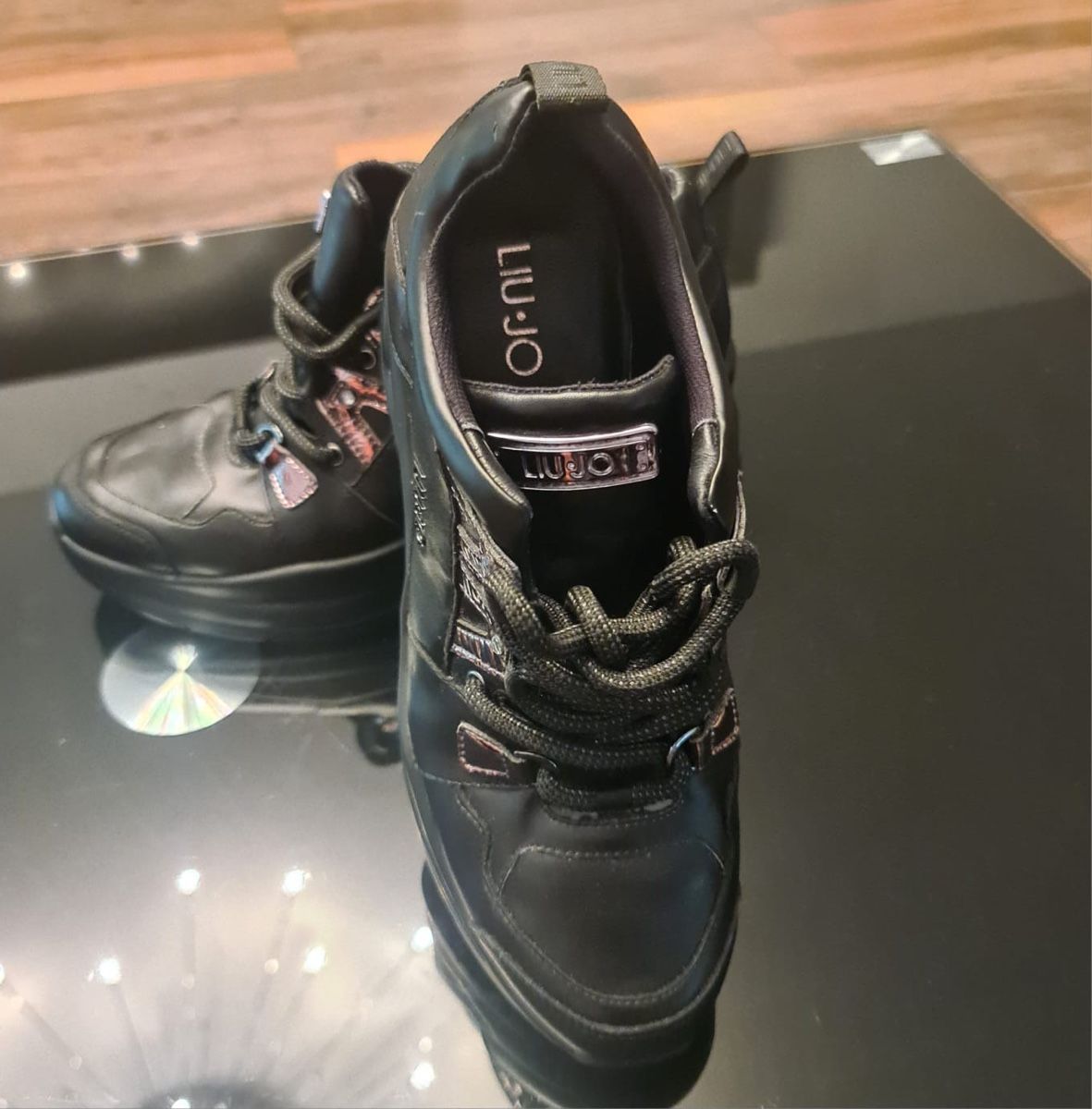 Liu Jo Chaussures femmes: Liu Jo Sneaker (Damen, Gr. 40, Leder, Neu & originalverpackt – Neuf (Voir description) à Zweidlen par Sigma26