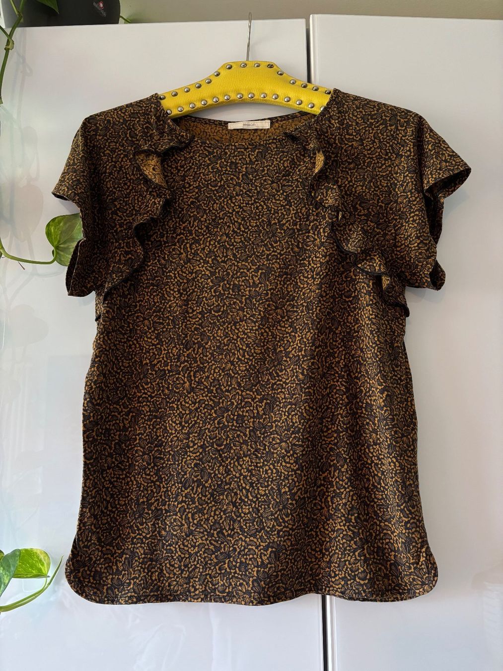 Sessun T-Shirts: SESSUN "CARMINA" T-Shirt Gr. S – Gebraucht aus Zürich von missmodernage