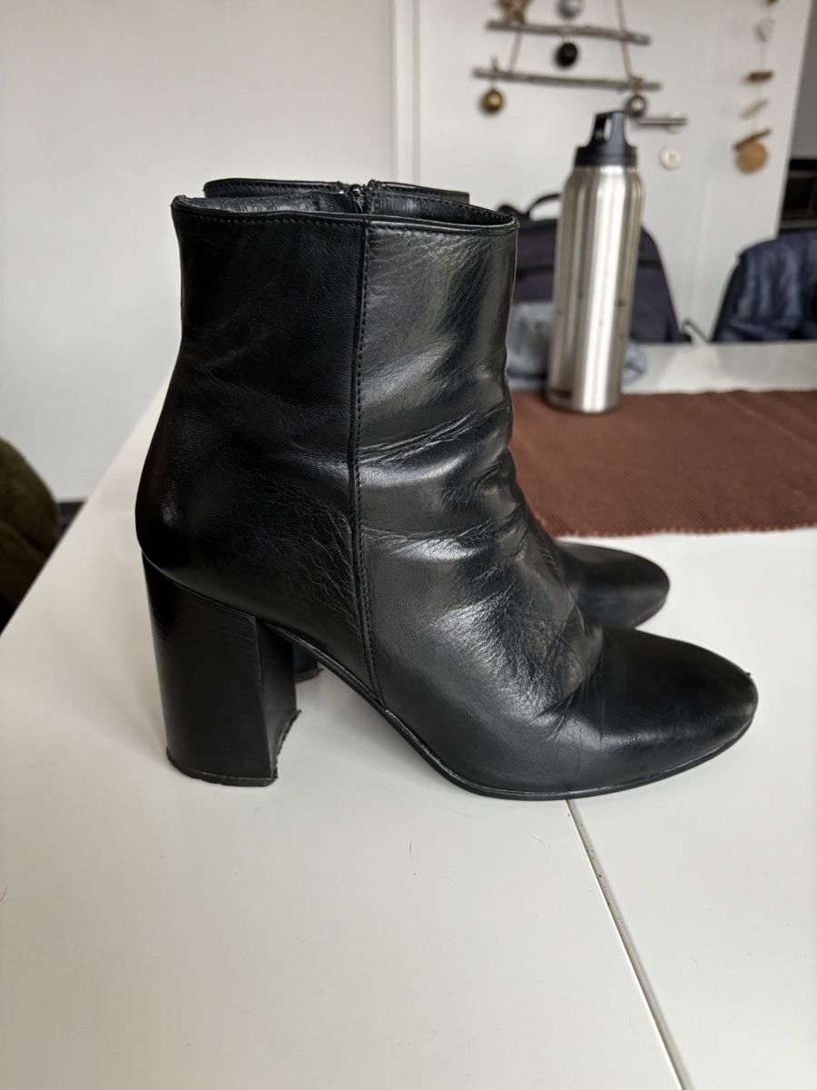 Scarpe da donna: Bottines à talon noire en cuir – Usato da Zürich venduto da mps_9cp7 1