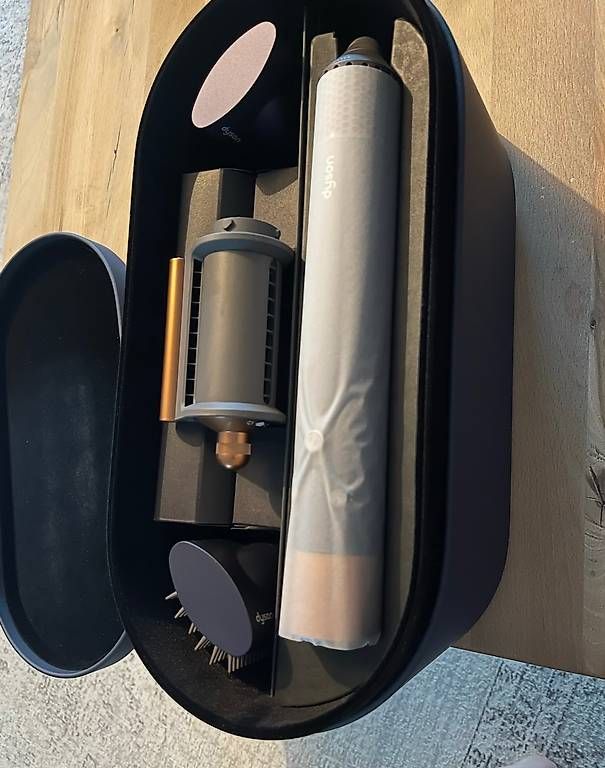 Dyson Piastre & Arricciacapelli: Neue Dyson Airwrap – Nuovo e nell'imballaggio originale da Dietikon venduto da Ben_c7r7