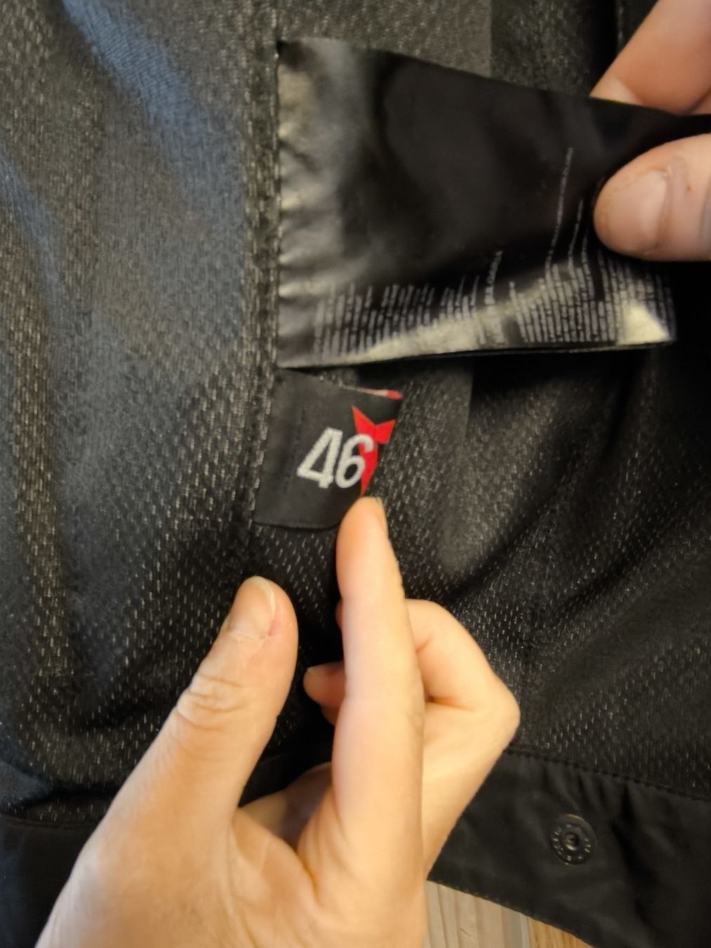 Dainese Protezioni & Imbottiture: Protektorenjacke Dainese Grosse 46 – Usato da Scuol venduto da Pisoc2019 3