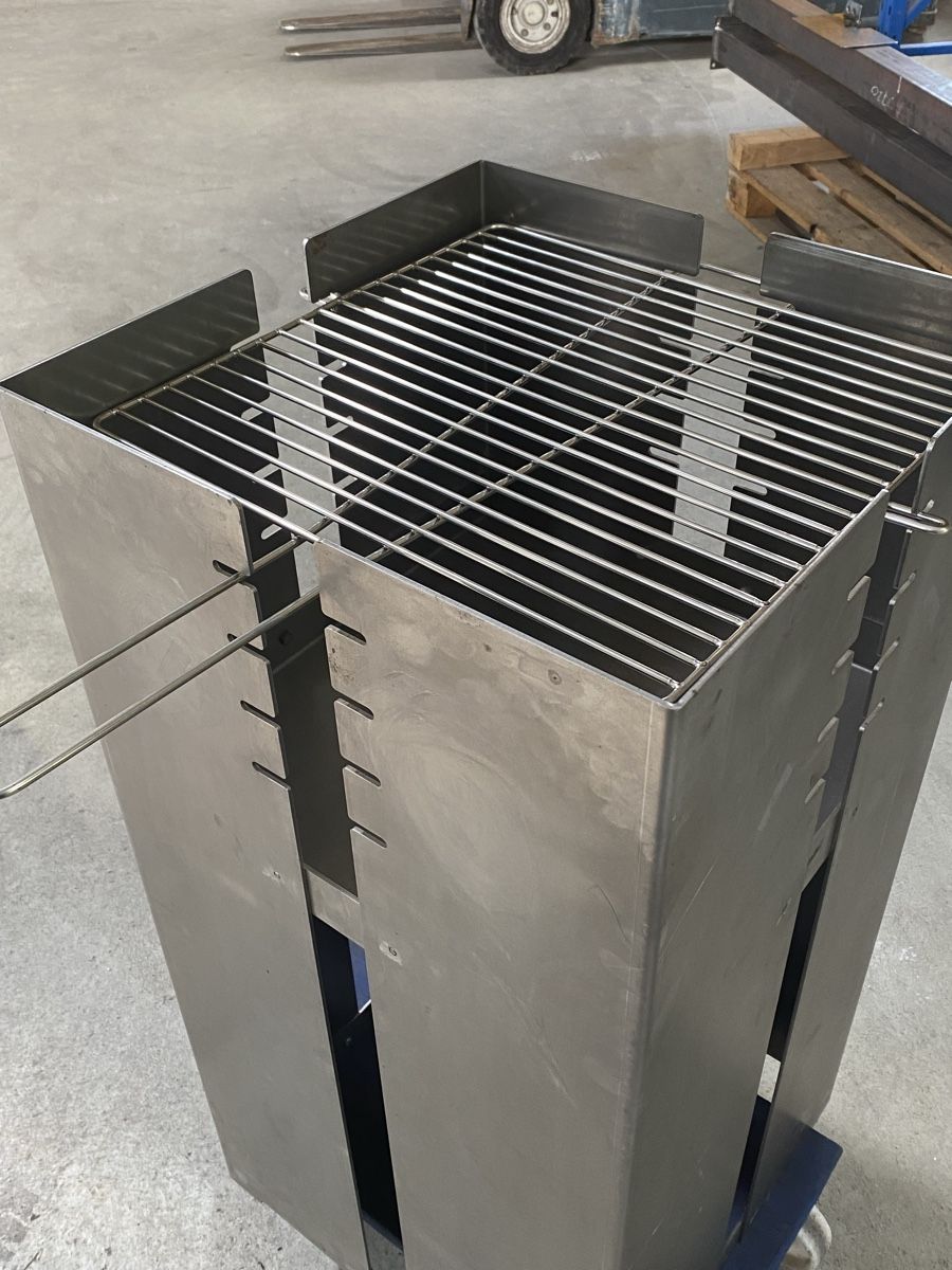Griglie: Grill & Feuerschale – Nuovo e nell'imballaggio originale da Ermenswil venduto da Zuli888 1
