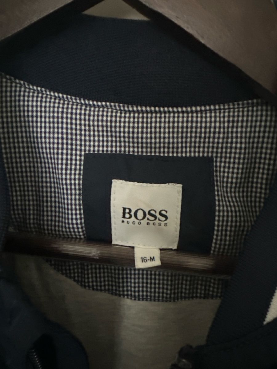 Giacche: Hugo Boss  – Usato da Oberägeri venduto da lev_7kc2 3