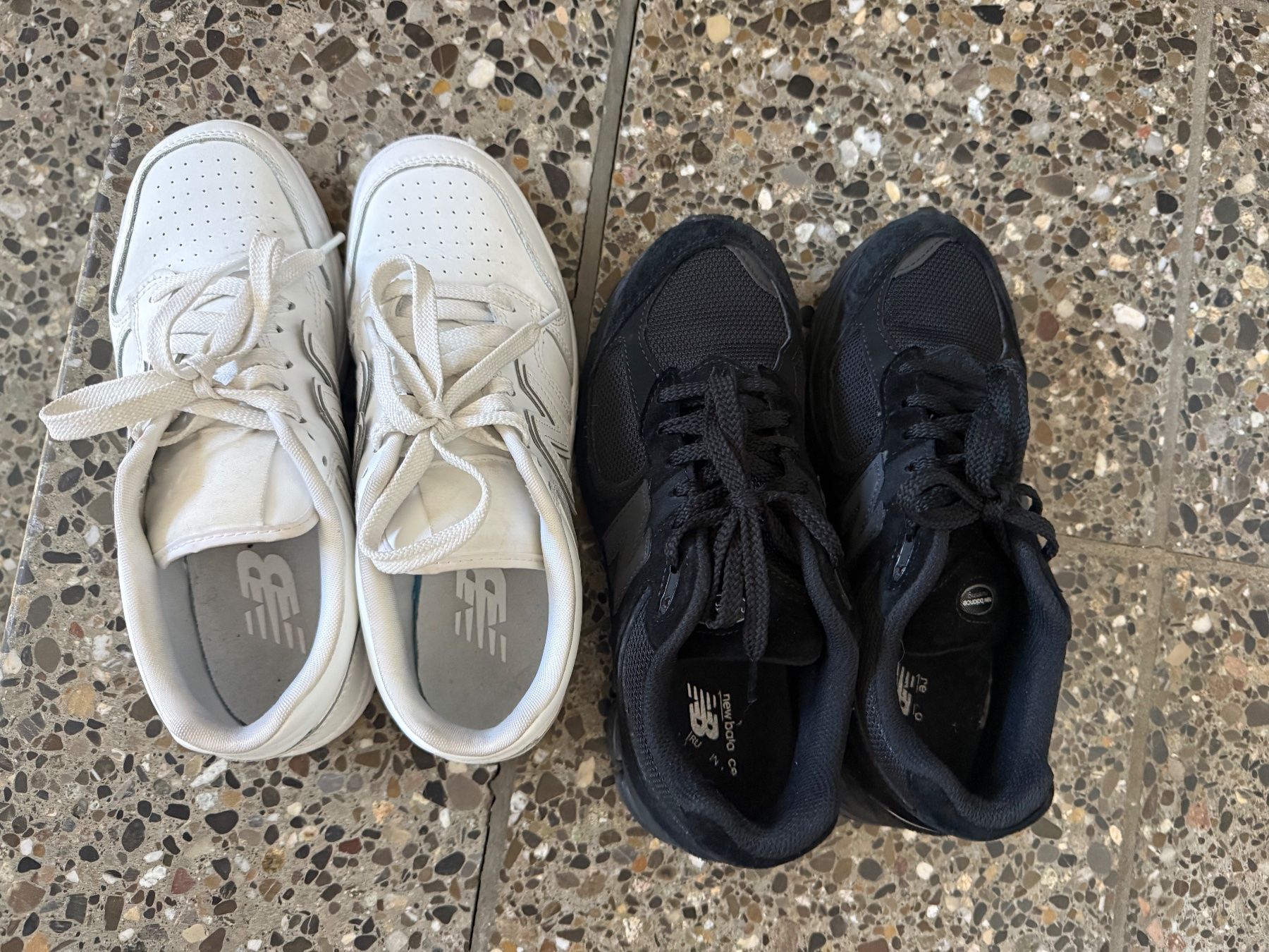 New Balance Chaussures femmes: New Balance Sneaker schwarz – D'occasion à Jona par Ahayabusa 2