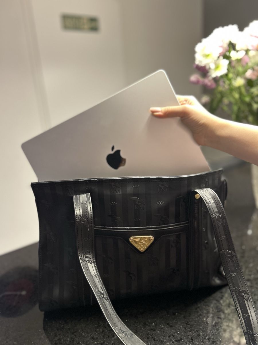 Maison Mollerus Sacs femmes: Original Mollerus Handtasche schwarz – D'occasion à Nürensdorf par lor_6flb 2