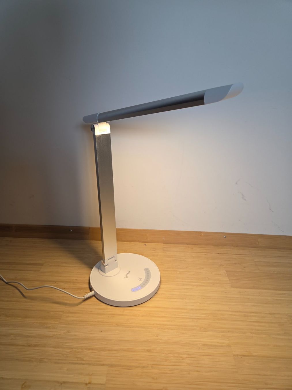 Lampade: Sympa LED Schreibtischlampe Touch Weiss – Usato da Zürich venduto da pat_2frc 4