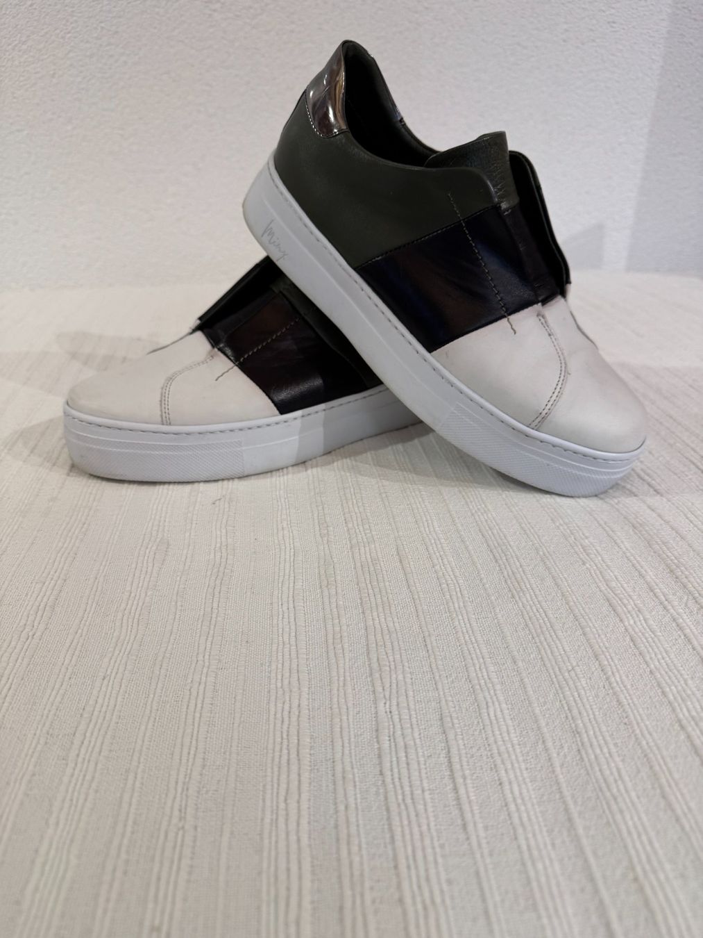 Scarpe da donna: Trendige Minx Slip-on-Sneaker – Nuovo (secondo la descrizione) da Stäfa venduto da Mofi8712 4