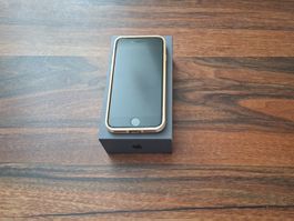 Smartphone Apple iPhone 8 Space Grey mit Zubehör und Hülle