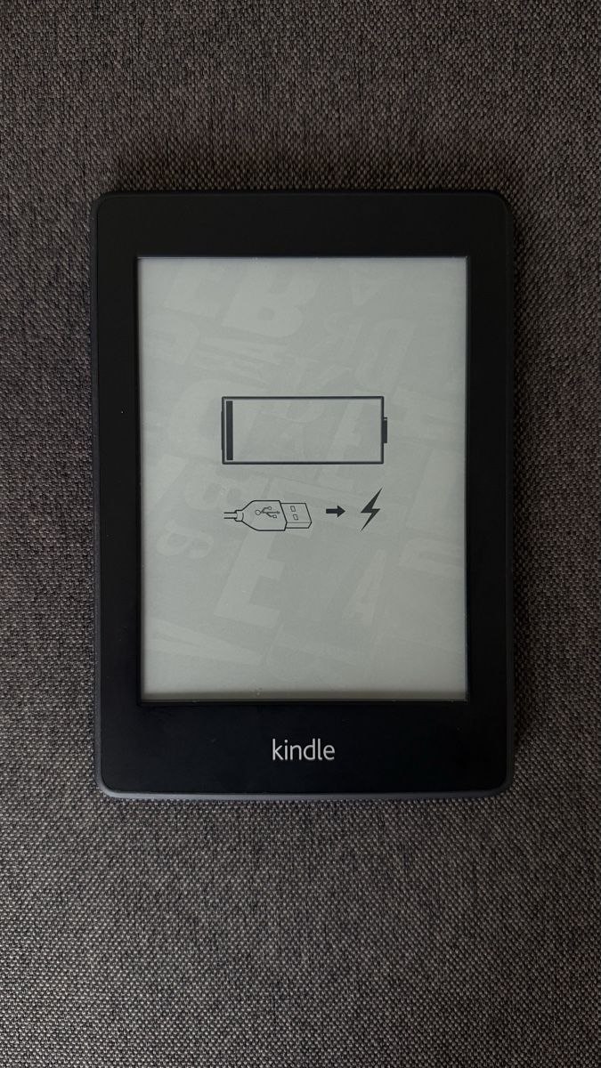 Amazon Tablettes PC: Kindle mit Hülle und Kabel – D'occasion à Zürich par sel_9kd 2