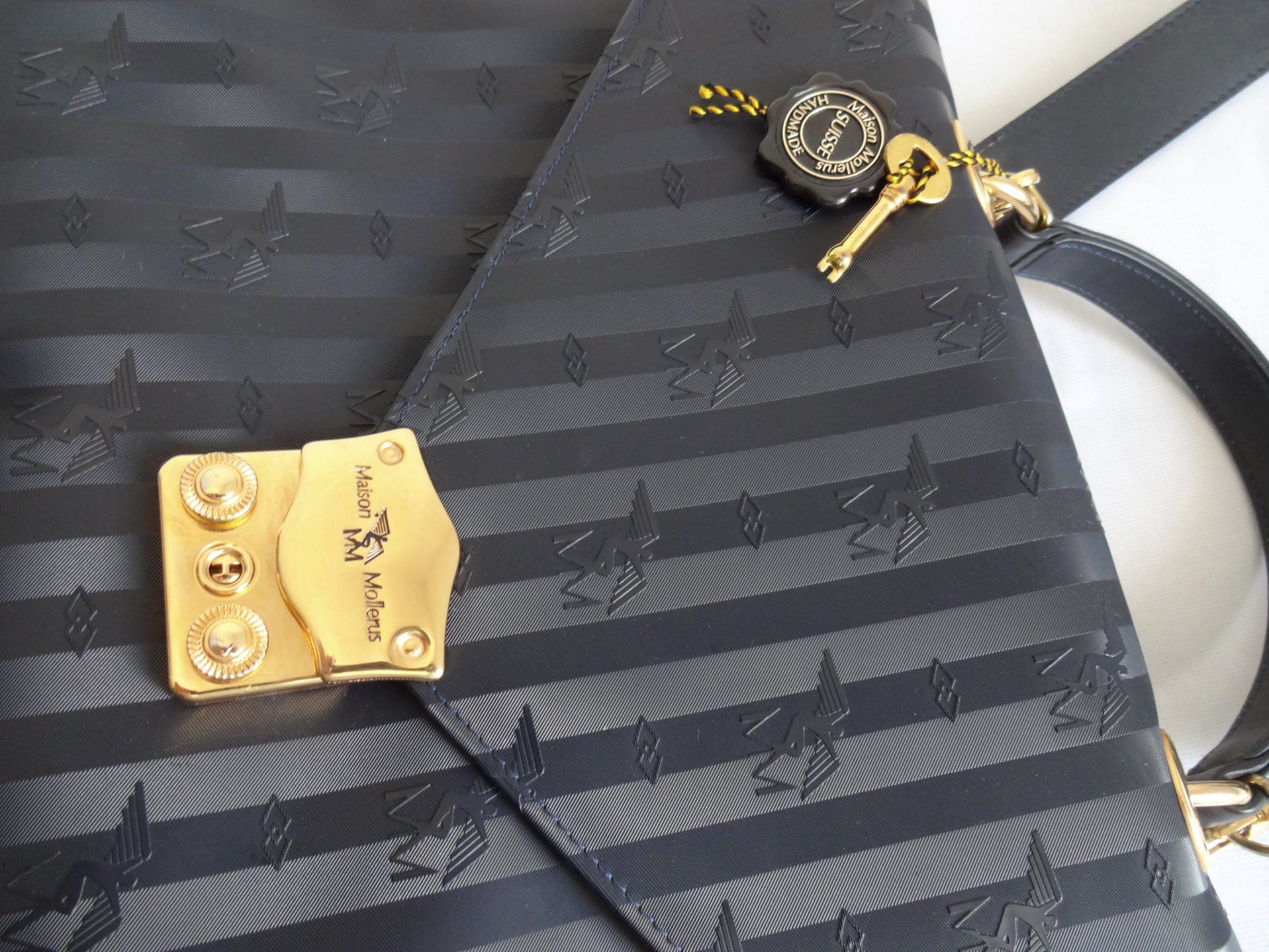 Maison Mollerus Taschen für Damen: Original *Maison Mollerus* Hand oder Umhängetasche – Neu (gemäss Beschreibung) aus Frauenfeld von Reyy58 1