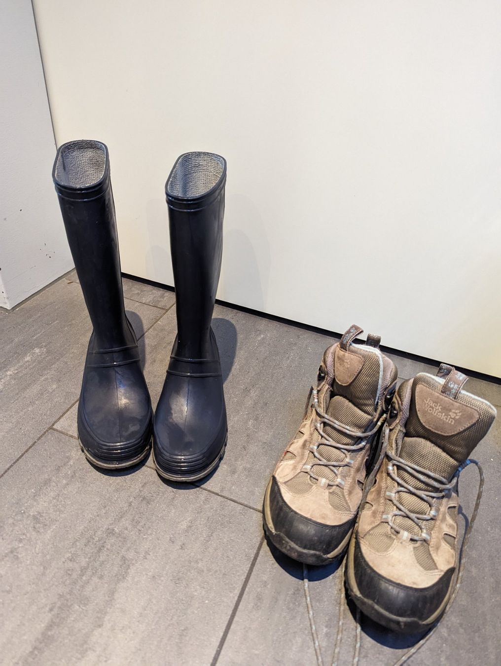 Scarpe da uomo: Jack Wolfskin Wanderschuhe, Grösse 37.5 – Usato da Himmelried venduto da Paura