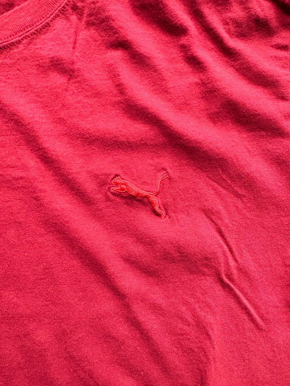 Puma T-shirt: Vintage Puma T-Shirt – Usato da Wigoltingen venduto da _vntg_ 1