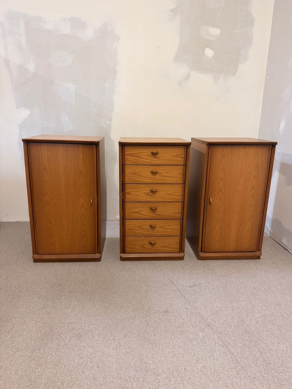 Cassettiere: 3 tlg. Mid Century Eiche Kommode Sideboard Schweizer Produkt – Usato da Rickenbach ZH venduto da Der-Insider 1
