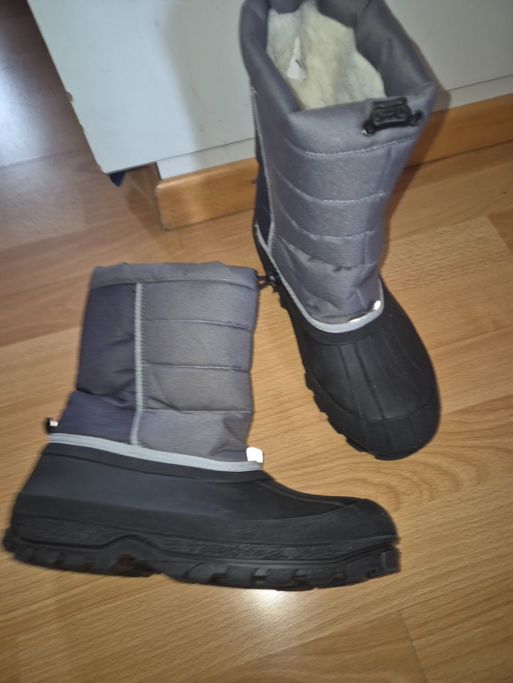 Scarpe per ragazzi: Schneeboots Gr.40 – Usato da Samstagern venduto da 79mace21