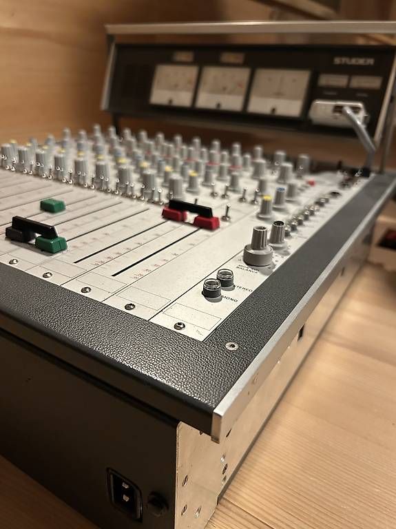 Mischpulte: Studer 169 Mischpult / 10 Kanäle mit Direct Out – Gebraucht aus Toffen von matwenger