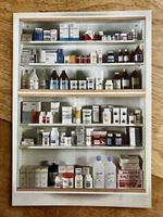 AK Damien Hirst
