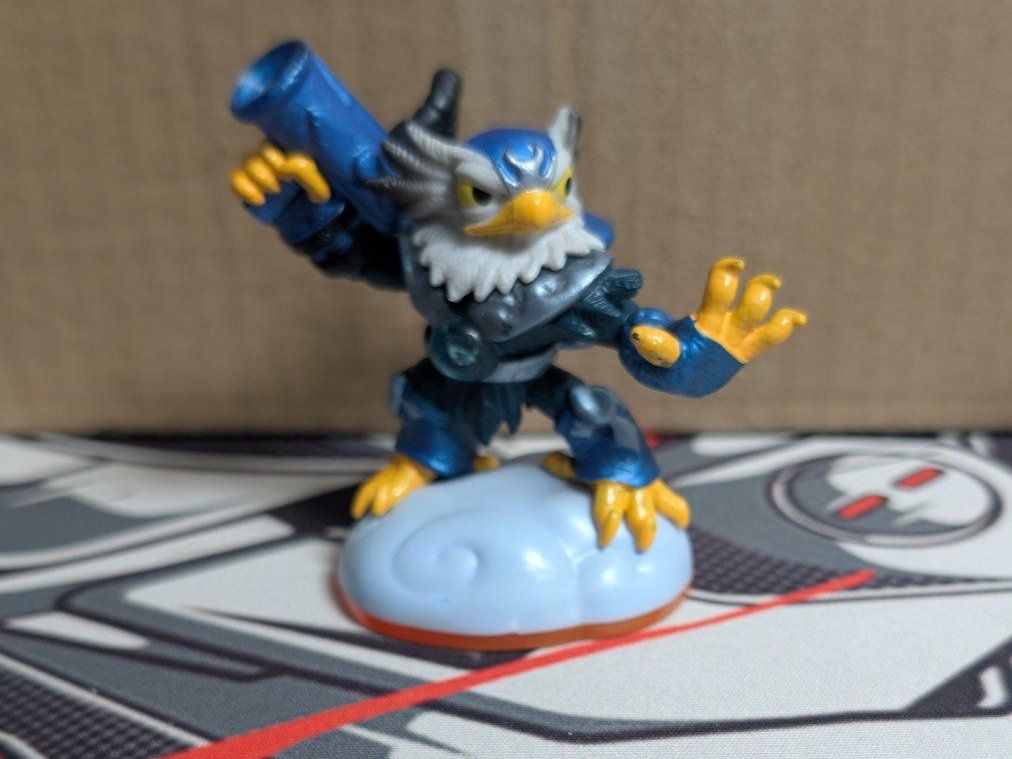 Statuette: Skylanders Giants Jet-Vac – Usato da Ennetmoos venduto da ale.cannabona