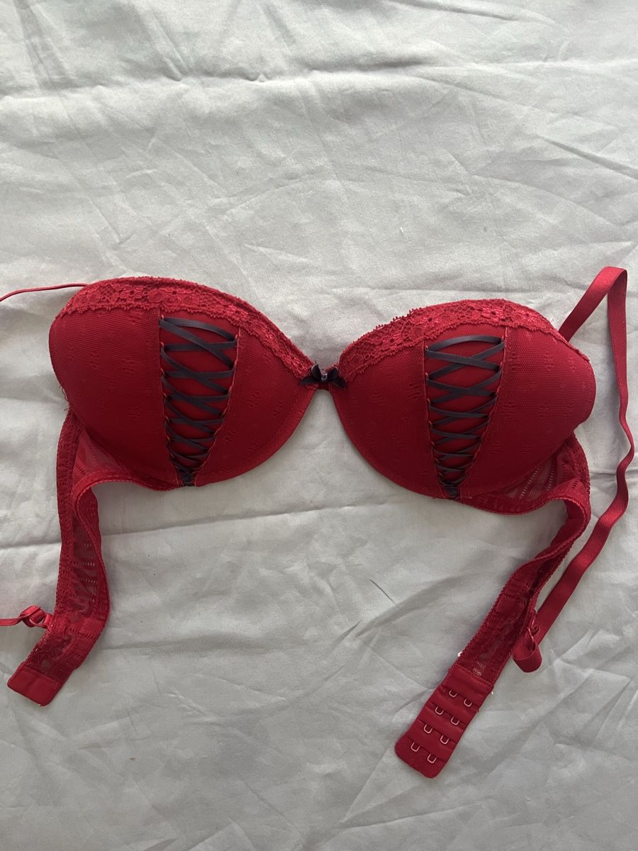 Sonstige Unterwäsche: Yamamay BH rot, ungetragen – Neu (gemäss Beschreibung) aus Balerna von lillisfashion