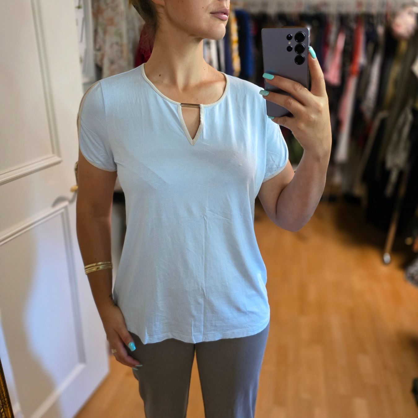 T-shirt: Amy Vermont  Shirt, hellblau, Gr. 40, Top Zustand – Usato da Wald ZH venduto da CapLux