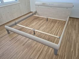 Bett-Gestell
