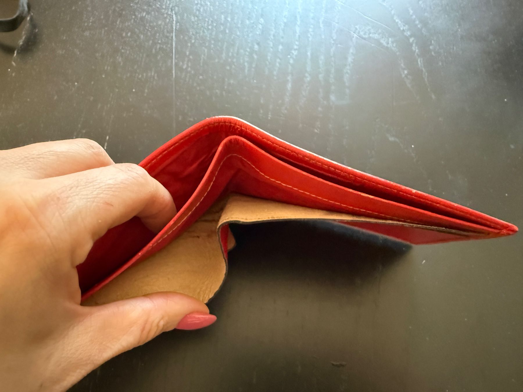 Portamonete: Rotes Portemonnaie mit goldigem Muster – Usato da Erstfeld venduto da Mario_boe0 1