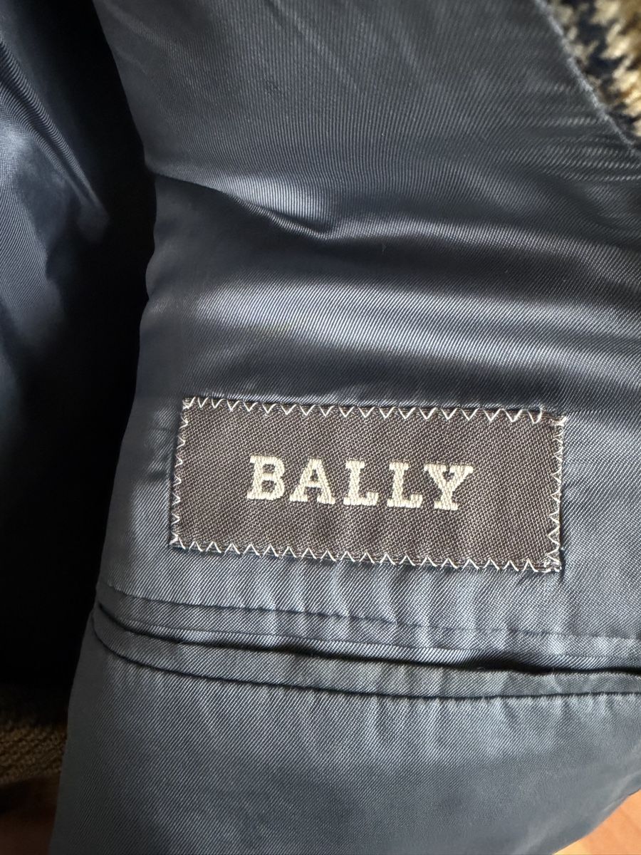 Bally Giacche: Bally cashmere Jacke – Usato da Dietikon venduto da Tiburon6 2