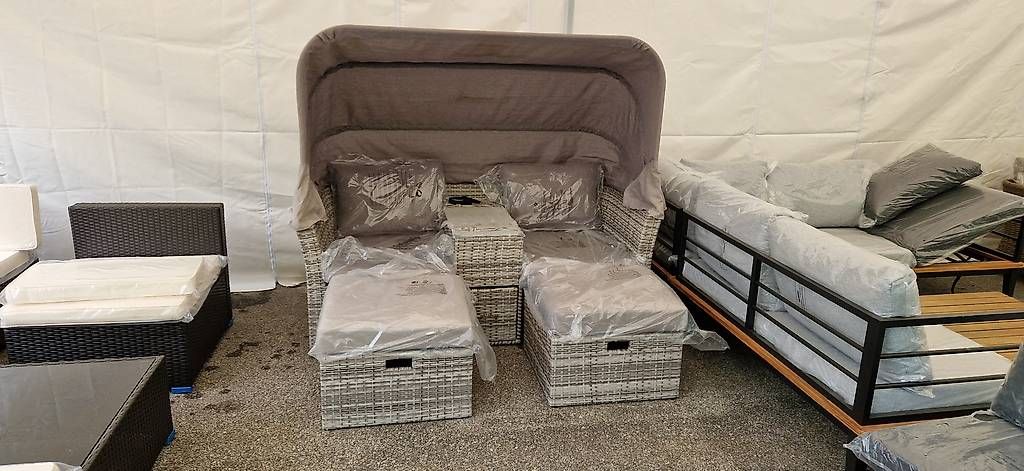 Sofas: Gartenlounge Ausstellungs Modell – Neu und originalverpackt aus Lützelflüh-Goldb von Rampenverkauf_72_