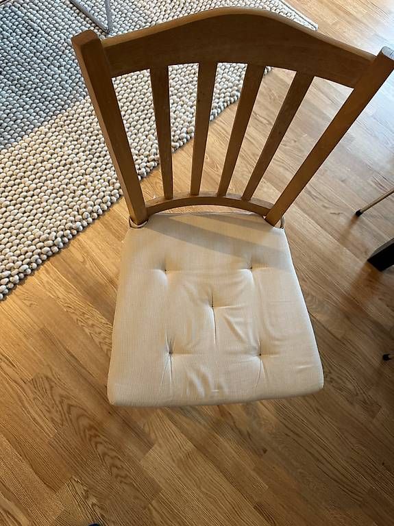 Ikea Sedie: 4 Ikea Küchenstühle mit Polster – Usato da Zürich venduto da mat_2tn5 1