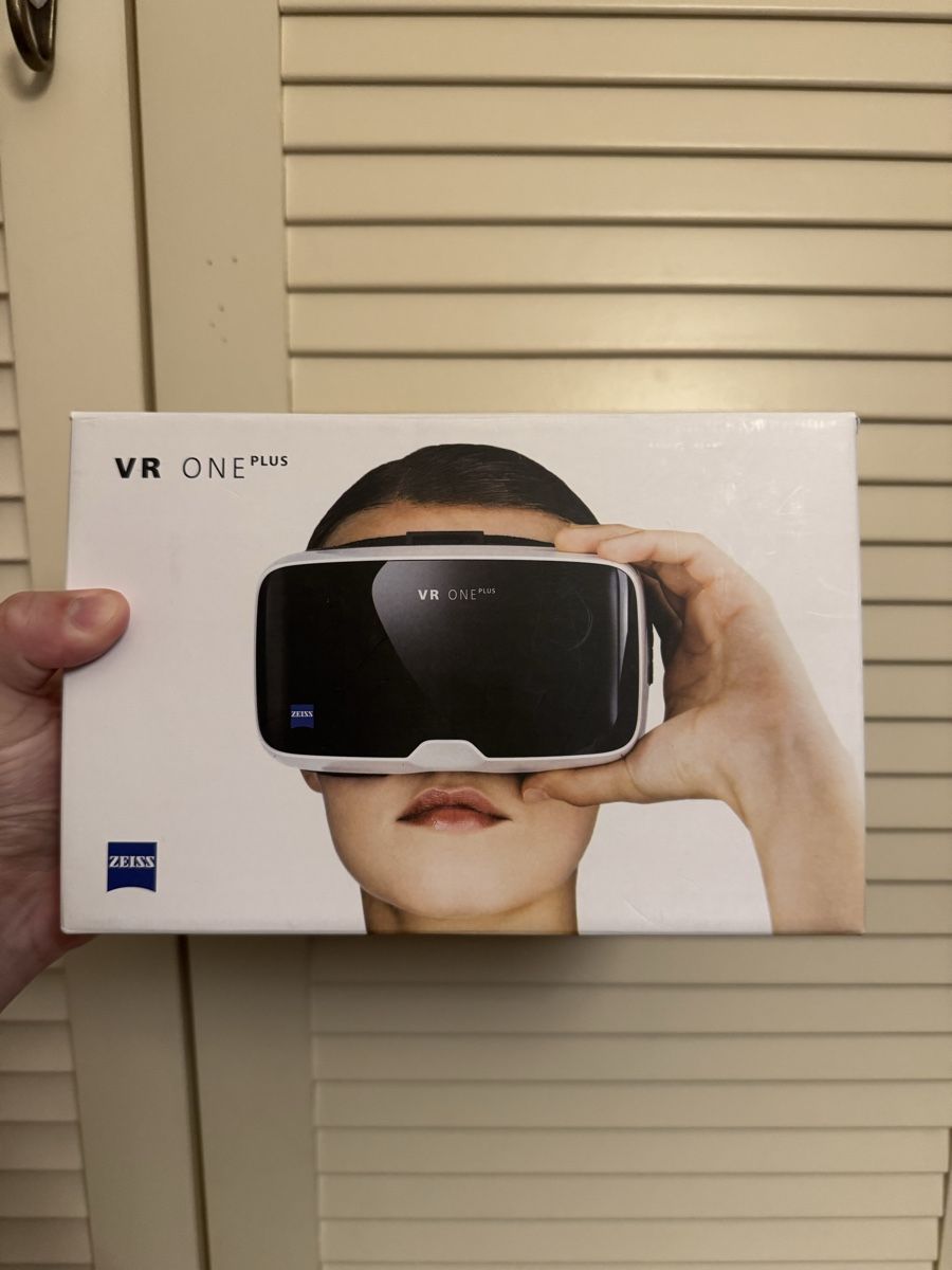 Casco VR: VR ZeissOne Plus Headset - Virtual Reality Brille Zeiss – Nuovo (secondo la descrizione) da Niederbipp venduto da yar_tf6f