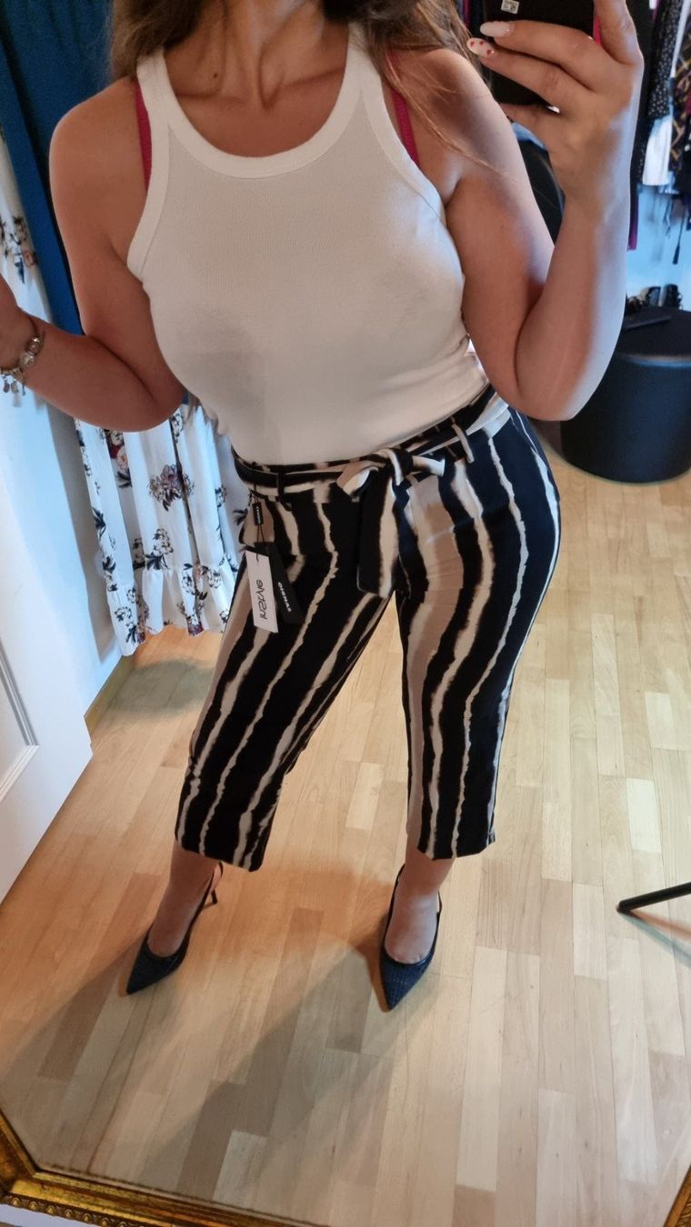 Cambio Pantaloni: 🌺CAMBIO Hose Größe 40🌺 – Nuovo e nell'imballaggio originale da Wald ZH venduto da CapLux 1