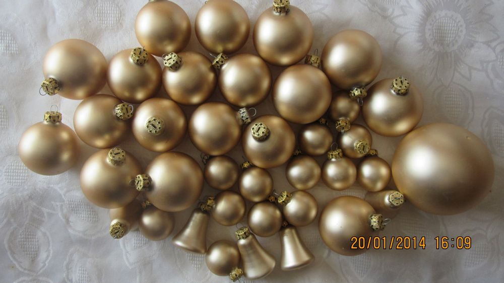 WEIHNACHTSKUGELN CREMEGOLD Kaufen auf Ricardo