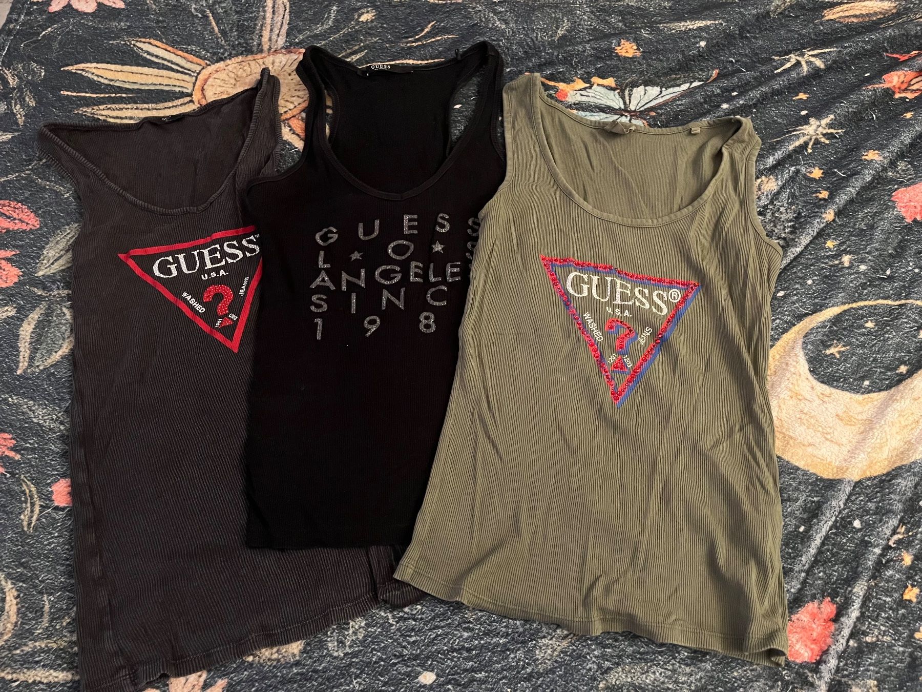 Guess T-Shirts: Guess - canotta T-shirt – Gebraucht aus Sementina von Bra_momo79