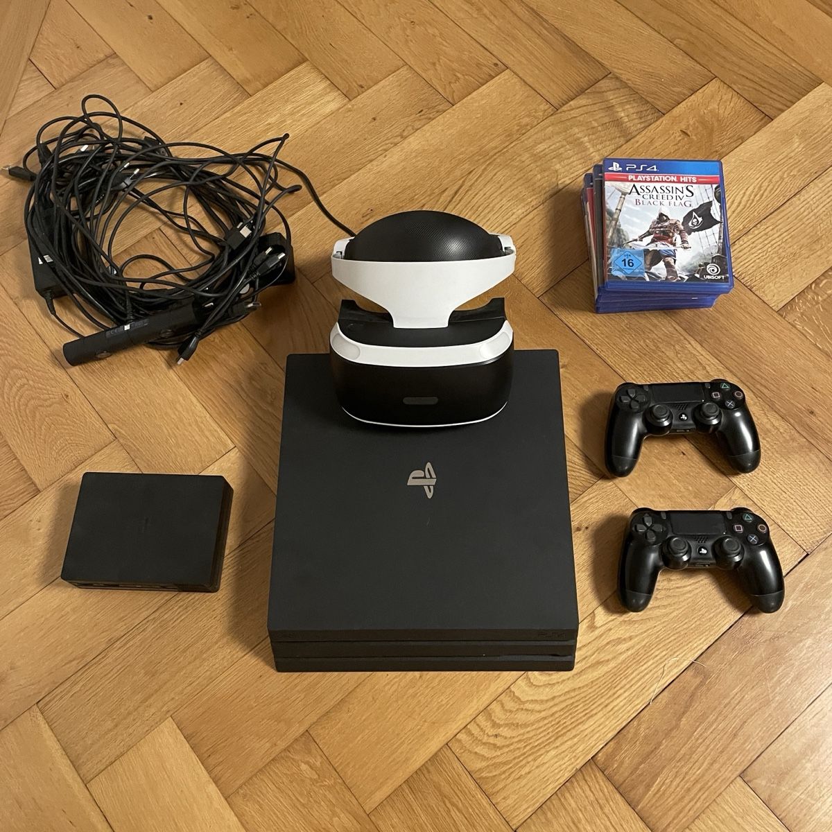 Sony Console: PlayStation VR Headset + PS4 Pro Console + Games Bundle – Usato da Zürich venduto da jko_t6cx