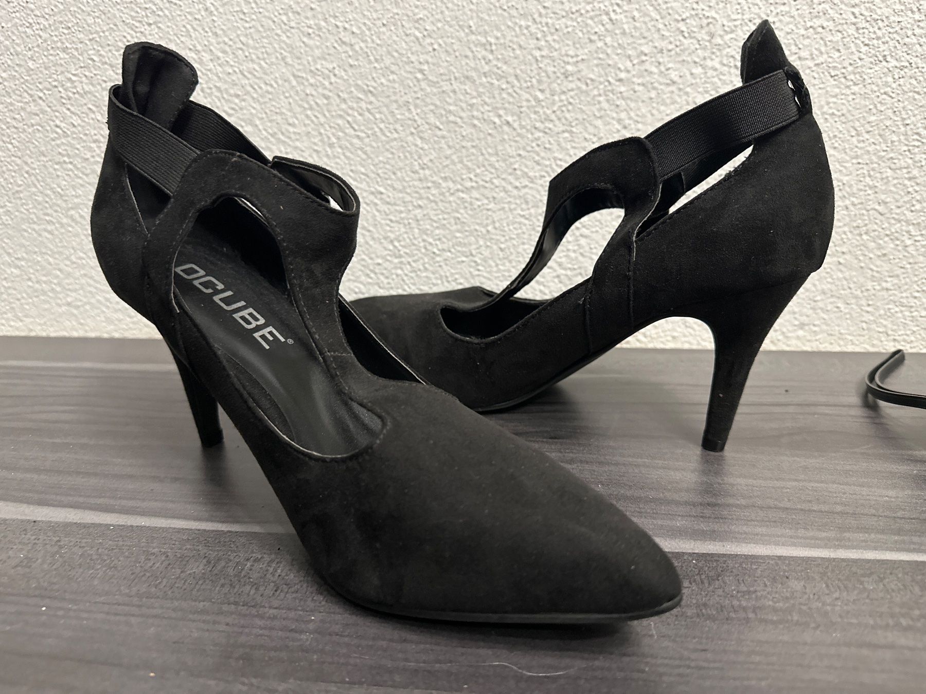 Chaussures femmes: Pumps schwarz Grösse 41 – D'occasion à Aarburg par Tonija