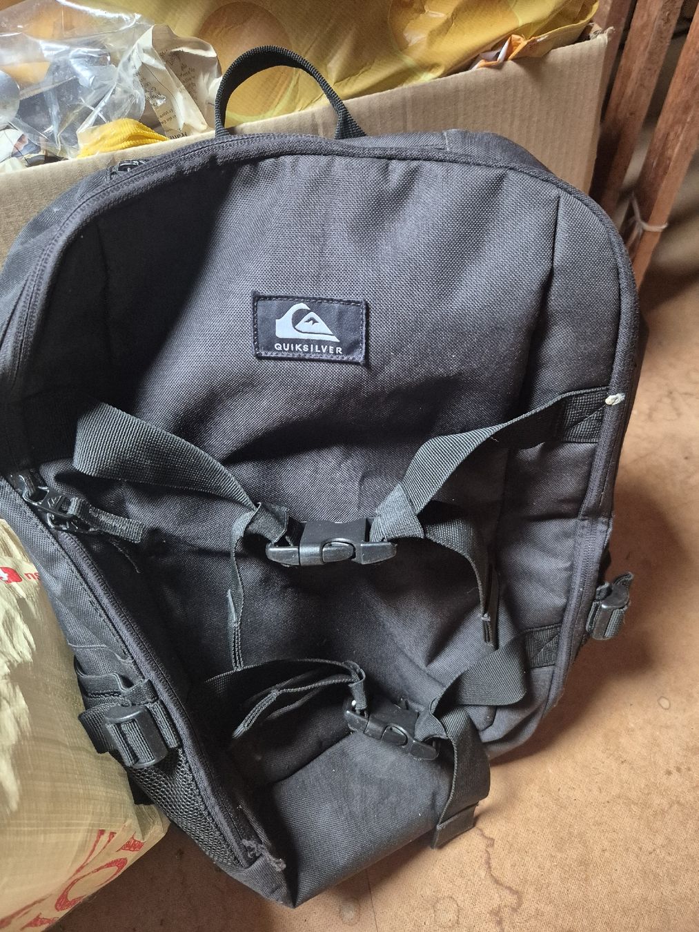 Quiksilver Rucksäcke: Quiksilver Bagpack – Gebraucht aus Bern von aki_79fm