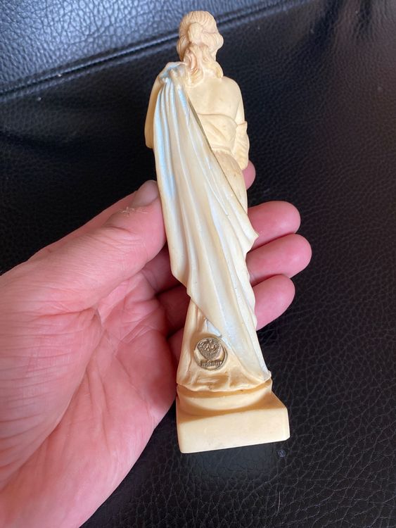 Statue alabaster 4