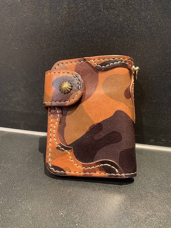 Portafogli: Leder Biker-Wallet im Camouflage-Style – Usato da Uttigen venduto da Bartolin78