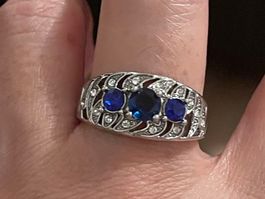 Jolie Bague vintage 56 pierres zircons bleues  liquidation