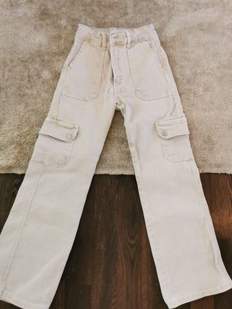 ZARA Cargohose Gr. 134 beige