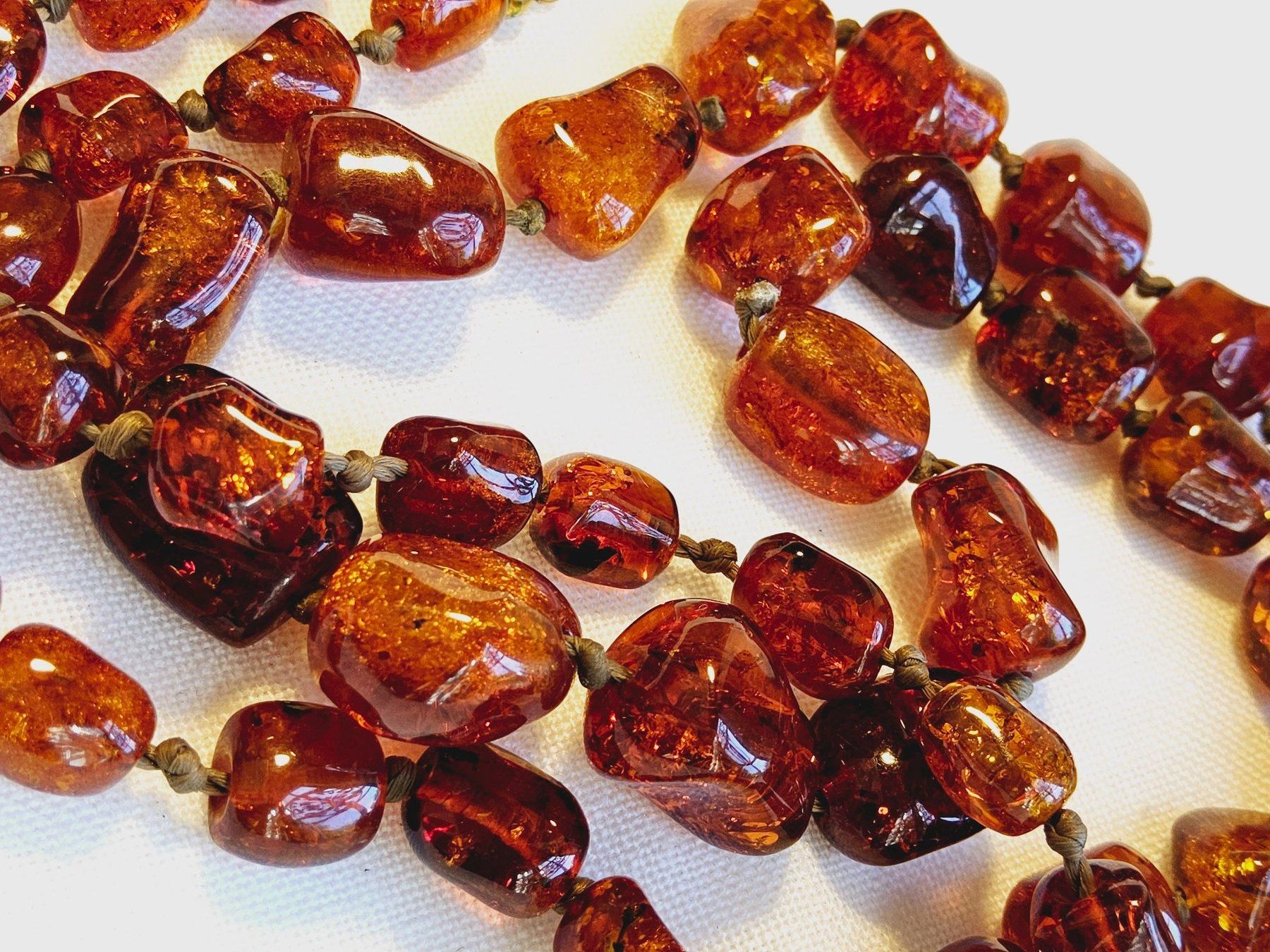 Catenine: Alte glitzernde echte Bernstein Kette, Cognacfarben – Usato da Zürich venduto da philpip 1
