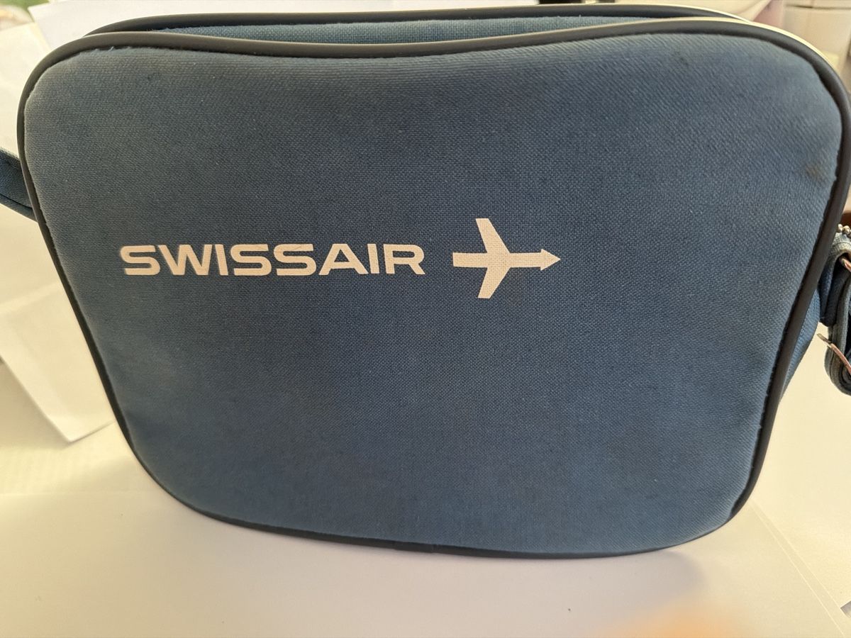 Swissair Borse: SWISSAIR - fast antikes Täschli  – Usato da Dübendorf venduto da Quercia27 6
