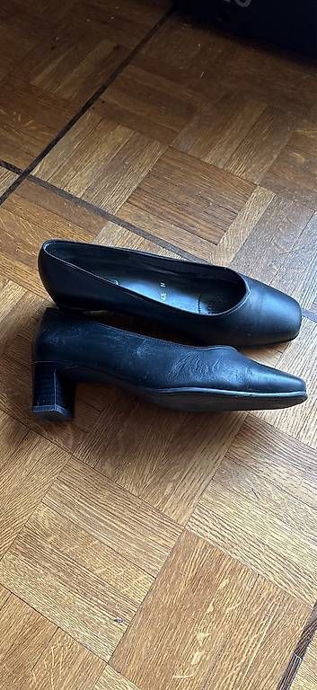 Ara Scarpe da donna: Escarpins noirs Ara 37,5 – Usato da Veyrier venduto da Nath9279 1