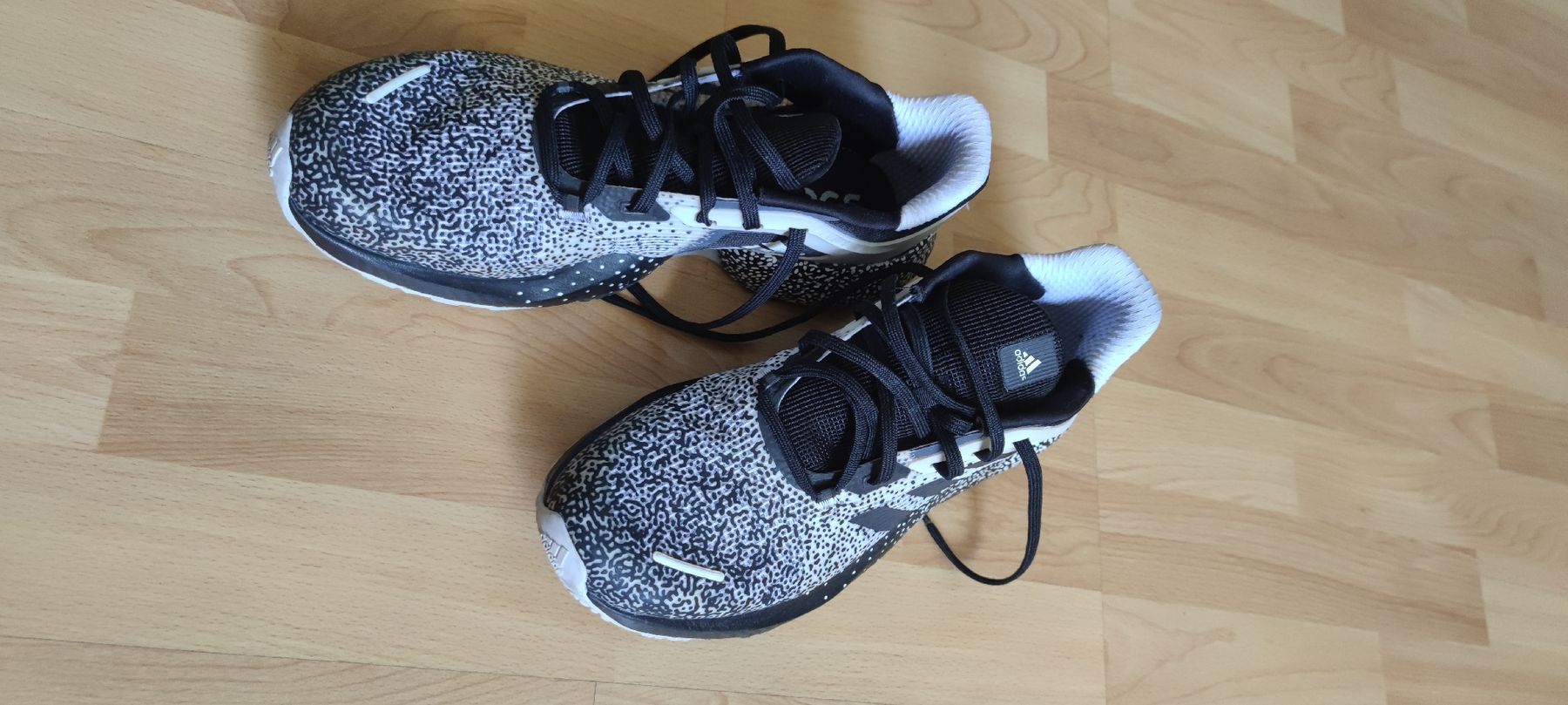 Adidas Herrenschuhe: Adidas bounce – Gebraucht aus Meggen von Malecifent 2