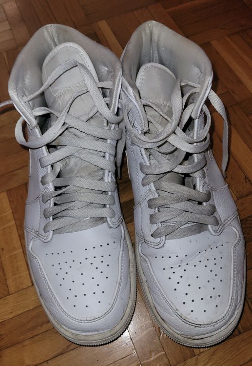 Jordan Chaussures hommes: Jordan 1 Mid Weiss, Grösse 43, gebraucht Zustand, Sneaker! – D'occasion à Solothurn par tingel_t