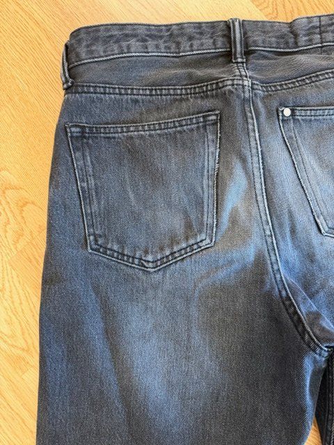 H&M Pantaloni: H&M Loose Ample  Jeans 30|32 – Usato da Wabern venduto da MagdalenaWabern 5