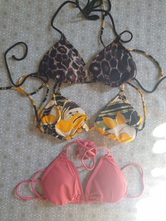 3 Bikini-Oberteile Grösse 34/XS - neuwertig