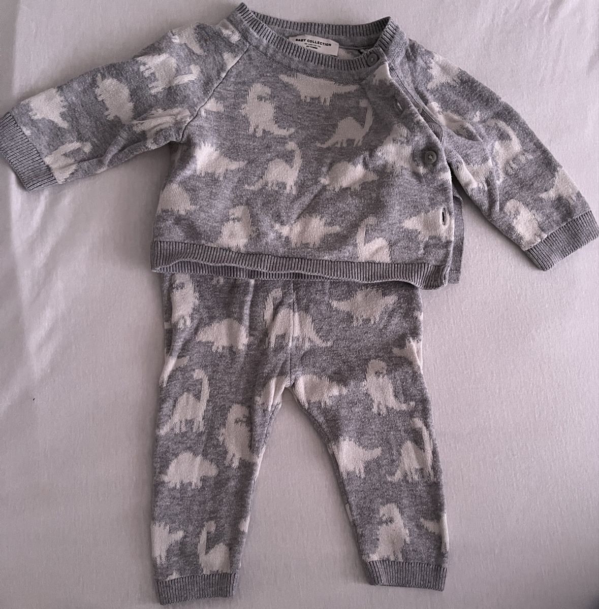 Lotti & Set di vestiti: Baby Kleiderpaket Grösse 62/68 – Usato da Herisau venduto da giu_j6jr 2